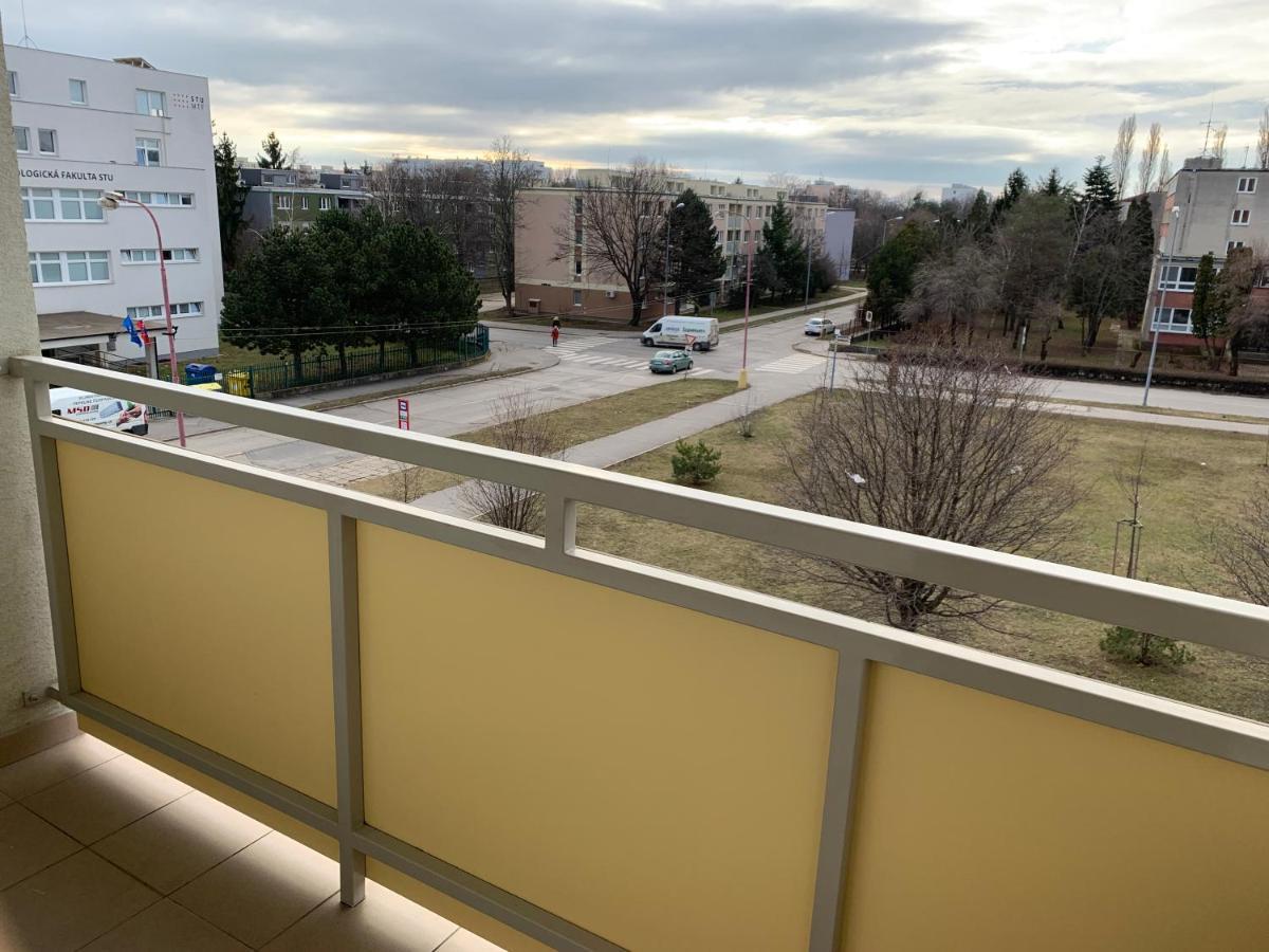 Apartment Botanika2 Trnava Exterior foto